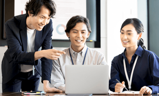 企業と学校が連携して次代の人材を育成